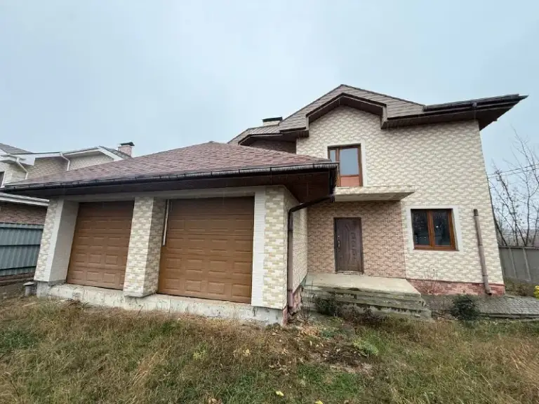Продажа дома в закрытом комплексе «калинкино» в донецке, калининский район!
Агентство недвижимости «статус» - твой выбор в мире недвижимости!🤝
📍Расположение: калининский район донецка, рядом с проспектом мира.
✅Площадь дома: 270 м²;
✅Отдельно стоящий дом;
✅2 Гаража;
✅Участок: 10 соток (приватизирован);
✅Свободная планировка;
✅Высокие потолки. - фотография - 7