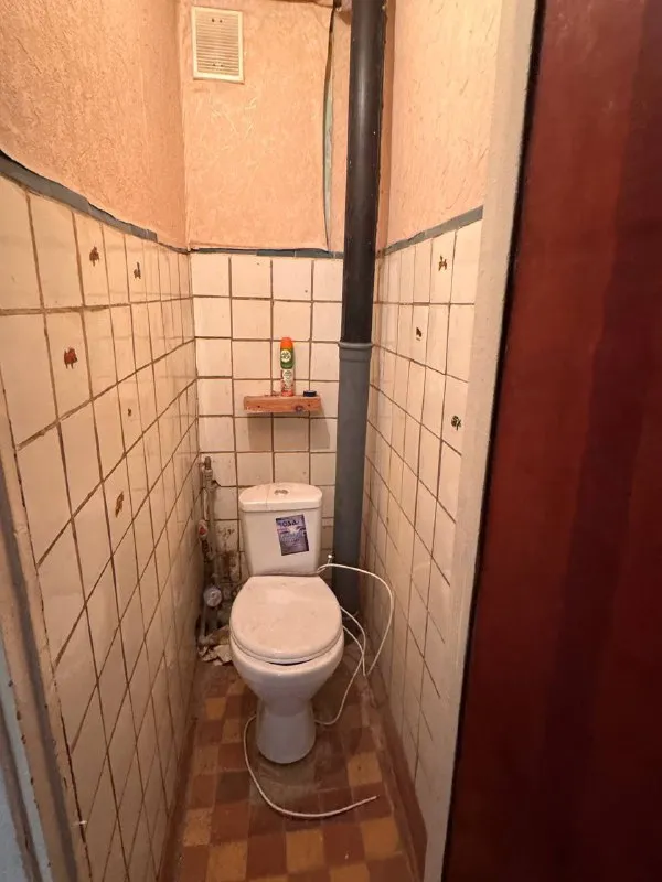 ‼️Продажа! Киевский проспект‼️
Продажа! Ориентир- северный автовокзал, пл. Шахтерская.
Квартира теплая, 5/5 ти, вода идет по графику, крыша не течет. Комнаты раздельные, общая площадь 42 кв. , без балкона ( эркер).
Отличное месторасположение!
Транспортная развязка прекрасная, рядом магазины, аптеки, супермаркет.
Документы готовы! Собственник на сделке
Цена 2,599,000р + торг!
+79498382599 Галина ан
*Ок. Риэлтор* - фотография - 7