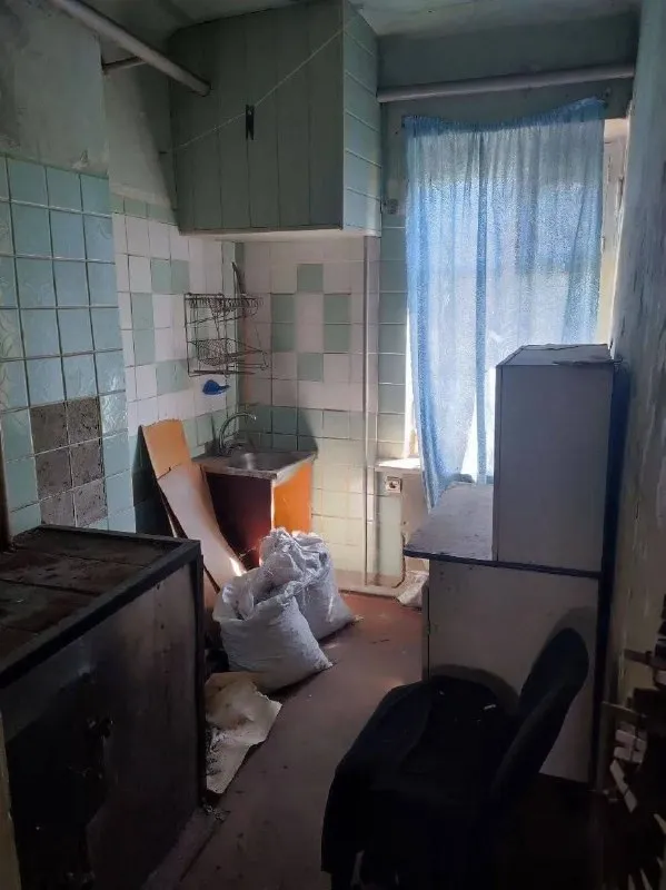 Продам двухкомнатную квартиру

🌇Донецк, кировский район, улица красная заря, недалеко от площади свободы  и начало текстильщика📌

✅Площадь 41 кв метр
✅Этаж 2/2
🚍Остановка в 5-7 минутах ходьбы, рядом с домом небольшой прод. Магазин.

❗️Квартира под ремонт, крыша не течет.

📑Документы готовы,
Прописанных ноль!
💰Цена 1 000 000 рублей❗️❗️❗️

📲☎️+79493268382 Виктория ан
*Ок. Риэлтор*

Подписаться  |  📩дать объявление
📲Наш max - фотография - 4