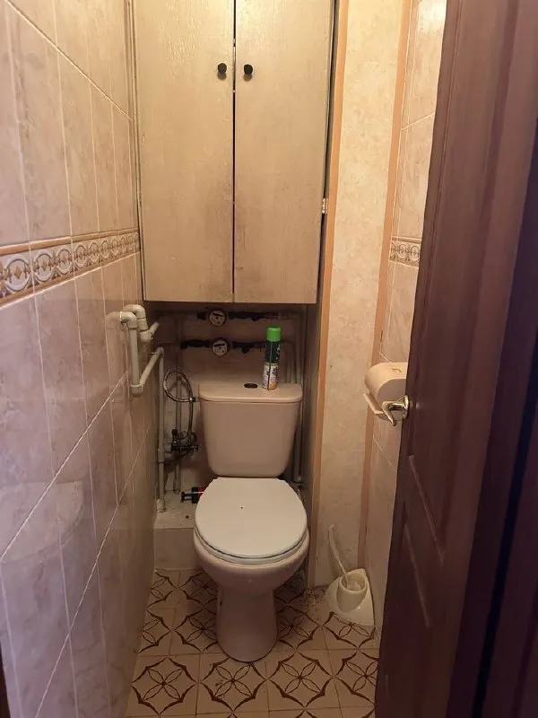Аренда 3х комнатной квартиры в киевском районе - ветка.

🏣Город: донецк
🏗Район: киевский
📍Адрес: улица политбойцов
🏘Комнат - 3
🪜Этаж - 4
📐 Площадь - 69м2

Квартира полностью укомплектована всем необходимым для комфортного проживания.
Две спальни и гостиная.
Вода 💦 согласно графику города. Установлен новый бойлер, новая стиральная машинка.
Кондиционер, wi fi.
Объект лучше смотреть в живую, фото не качественные.

Рядом вся необходимая инфраструктура, остановка транспорта в пешей доступности.

Рассмотрят двоих мужчин. Семейную пару, дети старше 8 лет.
Без животных.
Только долгосрочная аренда.

Стоимость аренды 40.000₽
Оплата по факту заселения.

Для записи на просмотр звоните
📞+7-949-169-04-54
Покажем в удобное для вас время. - фотография - 10