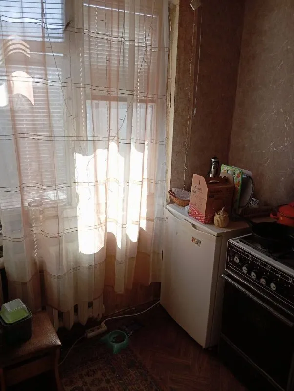 Продам однокомнатную квартиру

🌇Донецк, ул. Цусимская📌

✅Этажность 3/5 не угловая.
✅Рядом обжора, детский сад, школа, калининский рынок.
✅Квартира тёплая
💦Вода по графику.
✅Общая 32,2,жилая 17,4,
Кухня 5,3 кв. М

📑Документы готовы!
❗️Хозяйка на сделке
💰Цена 2 000 000 ₽ + есть торг

📲☎️+79493268382 Виктория ан

🛫Подписаться  |  дать объявление
📲Наш max - фотография - 4