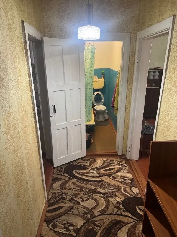 🏡Продам 2-двухкомнатную квартиру
🌇Город: донецк днр
🏙️Район: куйбышевский р-н
🗺Микрорайон азотный, ул. Добронравова 56

• Этажность–2/2 жилого дома

• На доме заменена новая кровля
• Меняли отопление, пластиковые окна, балкон не застеклён
• Квартира теплая не угловая, толщина стен порядка 60-ти см
• В пешей доступности рынок, больница, школа
• Документы готовы к сделке
🔥Собственник

💴Цена: 2🍋000.000 рублей
📲Звонить по номеру;
☎️+7(961) 328-99-96

📨Подписаться - фотография - 2