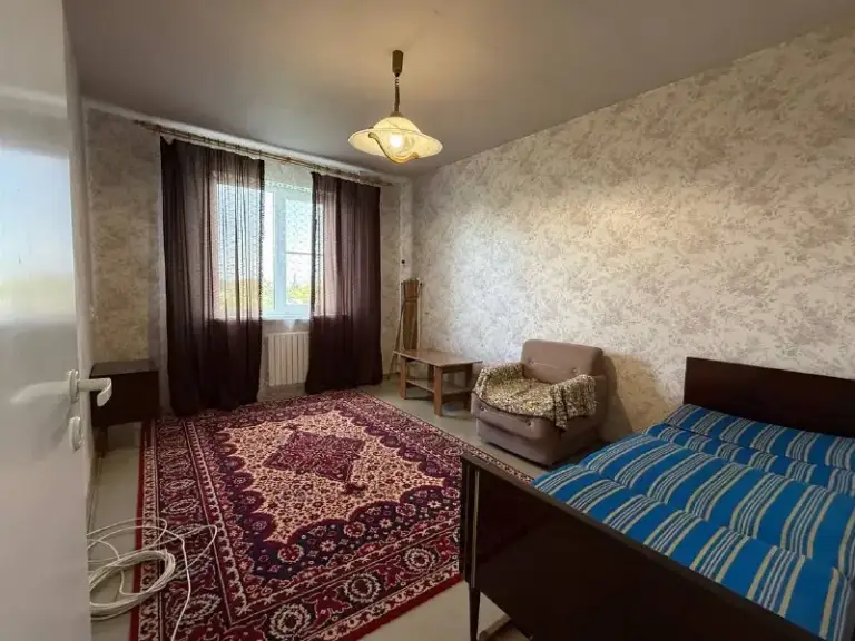 Продажа 3-х комнатной квартиры в куйбышевском районе донецка!

Агентство недвижимости «статус» - твой выбор в мире недвижимости!🤝

📍Г. Донецк, куйбышевский район, проспект офицерский,69

✅Этаж: 8 из 9.
✅Площадь: 65 кв. М.
✅Квартира в отличном состоянии — заходи и живи!
✅Очень чисто, вся мебель и техника остаются.
✅Вода подаётся без перебоев.

📌Документы готовы к сделке

💸 6 000 000 Руб.

☎️+79495753652
📞+79496455686 - фотография - 4