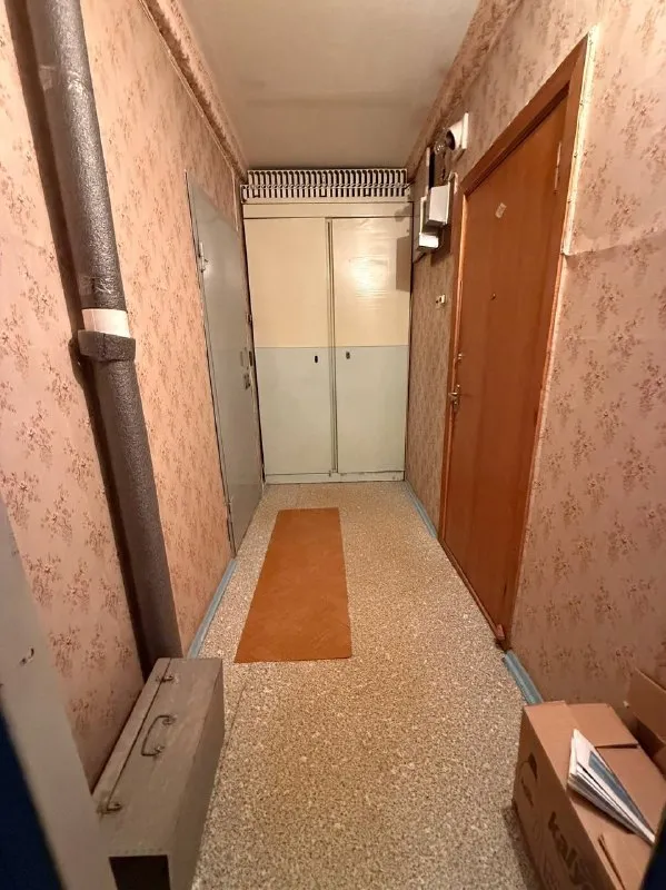 Продажа 3-х комнатной квартиры в куйбышевском районе донецка!

Агентство недвижимости «статус» - твой выбор в мире недвижимости!🤝

📍Г. Донецк, куйбышевский район, проспект офицерский,69

✅Этаж: 8 из 9.
✅Площадь: 65 кв. М.
✅Квартира в отличном состоянии — заходи и живи!
✅Очень чисто, вся мебель и техника остаются.
✅Вода подаётся без перебоев.

📌Документы готовы к сделке

💸 6 000 000 Руб.

☎️+79495753652
📞+79496455686 - фотография - 5