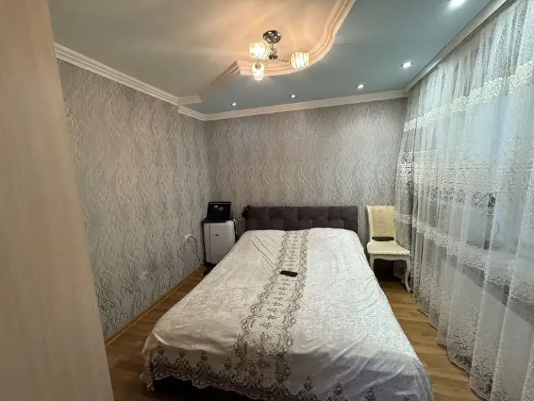 🏡Продаётся 4-четырехкомнатная квартира
🌇Город: донецк днр
🏙️Район: ленинский р-н

• Этажность–3/5 жилого дома
• Жилая площадь–61 м2

• Квартира после ремонта, продаётся с мебелью
• Вода по графику
• Рядом магазины, стоматология
• Документы готовы
🔥Собственник

💴Цена: 7🍋000.000 рублей
☎️+7(949) 564-50-06

📨Подписаться - фотография - 4