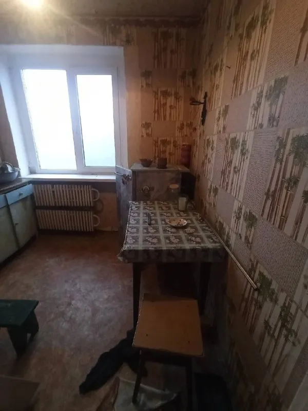 Внимание срочная продажа!!! Цена снижена!!!
Продам квартиру 3 комнатную 4/5
Город харцызск
Ориентир: школа № 25

Особенности объекта:
-Площадь 58 кв. М. ;
-Сан. Узел раздельный;
-Окна пластиковые;
-Железная входная дверь;
-Большой коридорный холл с двумя кладовками;
-Состояние жилое, угловая, очень теплая;
-Наличный расчет;
-Документы готовы к продаже;
Удобное расположение: рядом есть все необходимое для жизни – школа, садик, магазины, супермаркеты, рынок.

Стоимость 2 500 000 рублей + услуги агентства
Просмотр в любое удобное время
Валентин +7949 554 15 98 telegram, мах; +7949 098 38 98

▪️ Недвижимость большого харцызска 👈 подписаться
▪️ Разместить объявление
▪️ Обсудить - фотография - 4