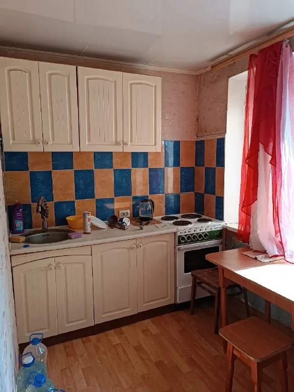 ‼❗‼Сдается ‼❗‼
🏡 Комн. Квартира
🌇Город: донецк днр
🏙️Район: куйбышевский р-н
🗺Ул. Куйбышева, ориентир "привокзальный".
🔥Хорошее состояние
• Имеется вся необходимая мебель и бытовая техника: холодильник, стиральная машина автомат, кондиционер. ..
💴Стоимость: 13.000 руб. + ком. Услуги.
☎☎☎+7949-419-63-79
Аренда донецк - фотография - 3