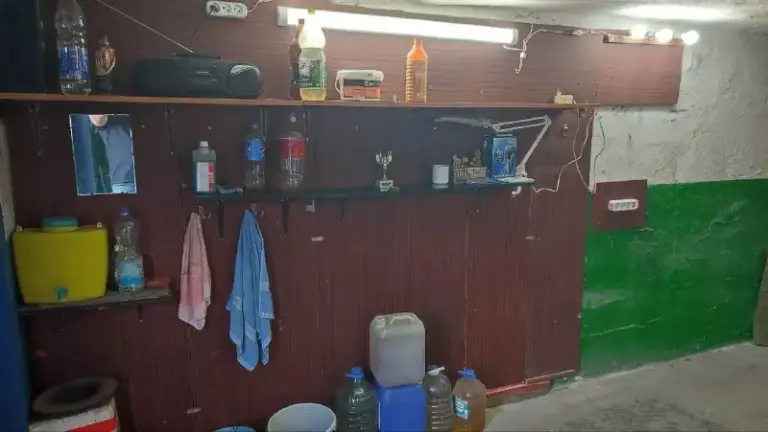 🏡Сдам гараж в кооперативе "сигнал" буденовский р-н
(Возле дк заперевальная).
🌇Город: донецк днр
Имеется подвал (2 комнаты).
📍Возможен долгосрок.
• Удобный сухой гараж с хорошим освещением, стеллажами и полками.
• В кооперативе охрана.
🔥Собственник
💴Цена: 6000р/мес.
☎️+7949-342-03-52
📲Tg: @sergey160671
📨Подписаться - фотография - 4
