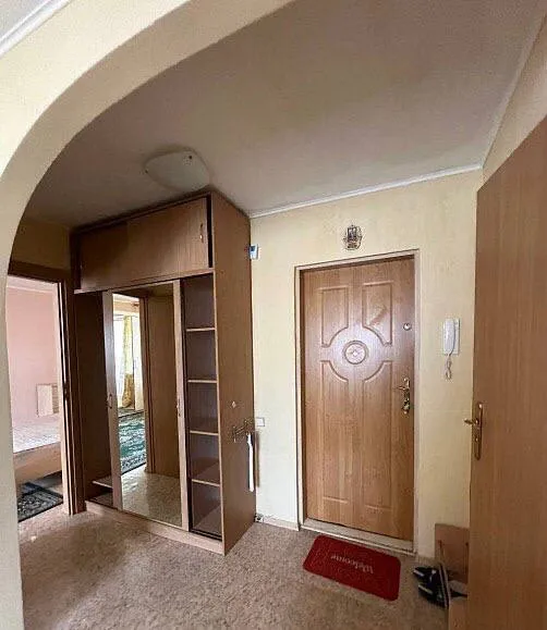 Аренда 2х комнатной квартиры в киевском районе - шахтерская площадь.

🏣Город: донецк
🏗Район: киевский
📍Адрес: проспект киевский
🏘Комнат - 2
🪜Этаж - 9
📐 Площадь - 45м2

Аренда чистой, уютной квартиры в киевском районе, шахтерская площадь.
Есть вся необходимая мебель и техника для комфортного проживания.
Вода 💦 согласно графику города.

Стоимость аренды 35,000 рублей
Оплата по факту заселенияю в офис ехать не нужно!

Для записи на просмотр звоните 📞+7-949-169-04-54
Покажем в удобное для вас время. - фотография - 5
