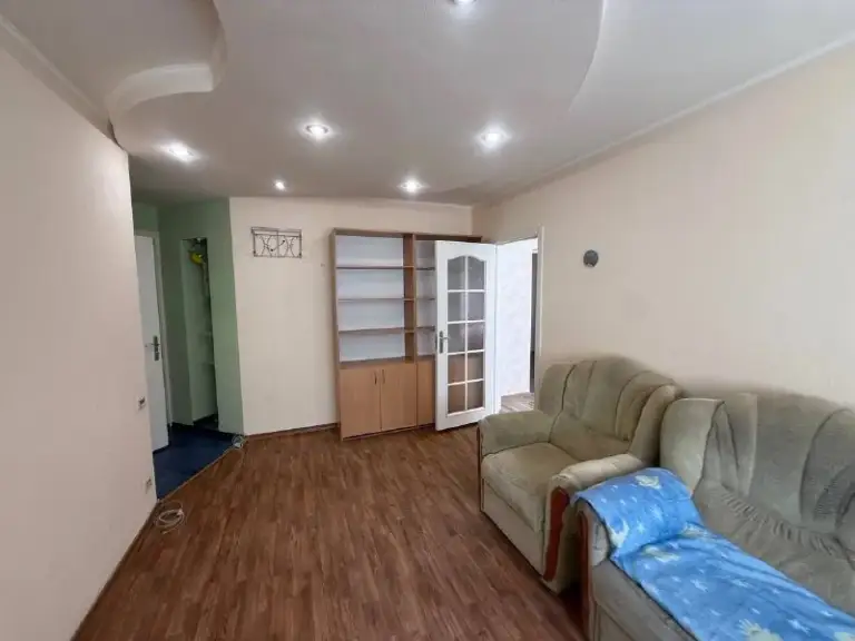 Продажа 3х комнатной квартиры на цирке - пр. Ленинский 12 !

Агентство недвижимости «статус» - твой выбор в мире недвижимости!🤝

📍 Адрес: г. Донецк, ленинский район, проспект ленинский 12

📌Основные преимущества:

✅70 Кв. М
✅ Этаж 2/9
✅В квартире сделан косметический ремонт ! Состояние - заходи и живи !
✅Новая мебель и техника !
✅Окна и коммуникации поменяны !

📌Все документы готовы к сделке!

💸 6 350 000 Руб

☎️+79495753652
📞+79496455686 - фотография - 10