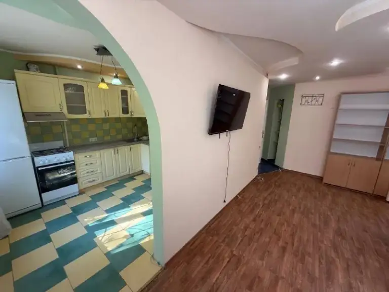 Продажа 3х комнатной квартиры на цирке - пр. Ленинский 12 !

Агентство недвижимости «статус» - твой выбор в мире недвижимости!🤝

📍 Адрес: г. Донецк, ленинский район, проспект ленинский 12

📌Основные преимущества:

✅70 Кв. М
✅ Этаж 2/9
✅В квартире сделан косметический ремонт ! Состояние - заходи и живи !
✅Новая мебель и техника !
✅Окна и коммуникации поменяны !

📌Все документы готовы к сделке!

💸 6 350 000 Руб

☎️+79495753652
📞+79496455686 - фотография - 5
