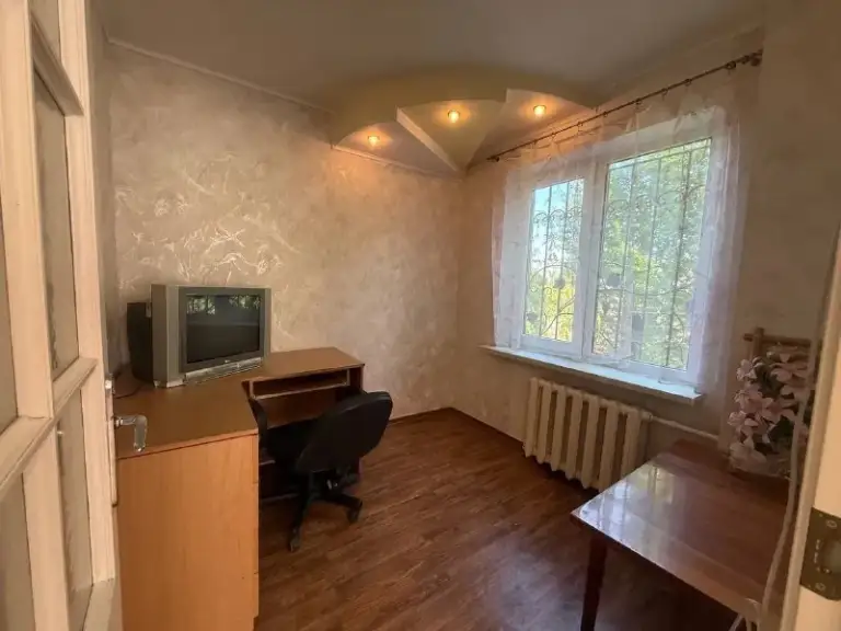 Продажа 3х комнатной квартиры на цирке - пр. Ленинский 12 !

Агентство недвижимости «статус» - твой выбор в мире недвижимости!🤝

📍 Адрес: г. Донецк, ленинский район, проспект ленинский 12

📌Основные преимущества:

✅70 Кв. М
✅ Этаж 2/9
✅В квартире сделан косметический ремонт ! Состояние - заходи и живи !
✅Новая мебель и техника !
✅Окна и коммуникации поменяны !

📌Все документы готовы к сделке!

💸 6 350 000 Руб

☎️+79495753652
📞+79496455686 - фотография - 7