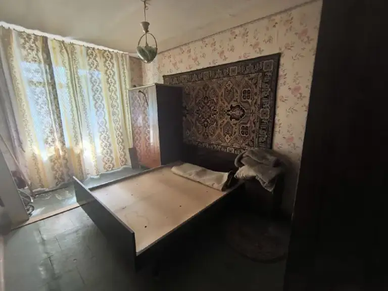 Продам двухкомнатную квартиру

🌇Донецк, киевский район, улица артема 185 а, ориентир - "маяк". 📌

🏢Этаж - 2/9
✅Площадь квартиры - 48 м2
💦Вода согласно графику
✅Комнаты раздельные
✅Квартира теплая, не угловая

📍Насыщенная инфраструктура: рынок маяк, детские сады,   школы,   продуктовые магазины, супермаркет.
💰Цена: 3 250 000 рублей (торг)

📲☎️+7 (949) 513 85 58 - Виктория

Подписаться  |  📩дать объявление
📲Наш max - фотография - 2