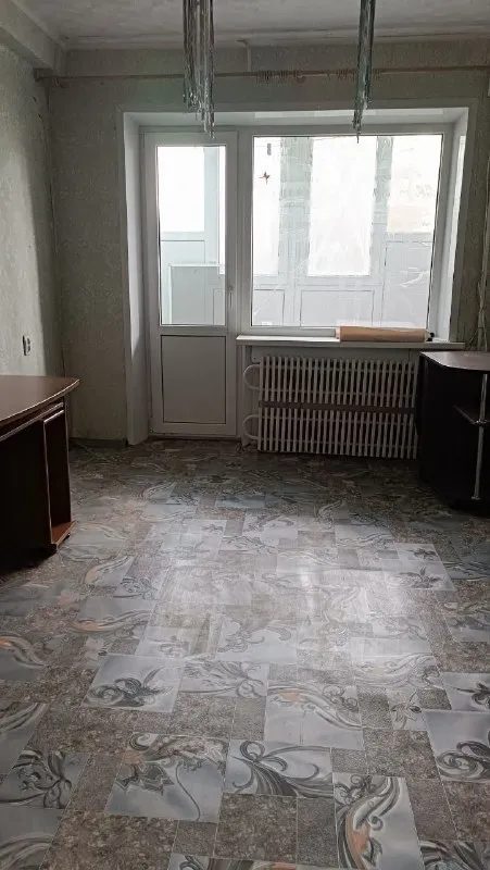 В продаже 2-комнатная квартира

🌇Донецк, петровский район, тихий, щипачева,14. 📌

✅Этаж 4/5
✅Кухня и санузел кафель
✅Комнаты под ремонт.
✅Есть балкон.

📑Документы готовы.
💰Цена 2,5 млн. Рублей старт, торг уместен. ❗️ - фотография - 2