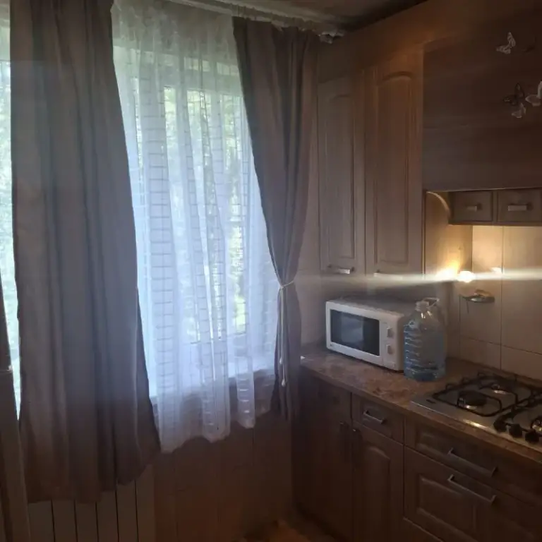 Продам однокомнатную квартиру

🌇Донецк, калининский район пр. Ильича мясокомбинат📌

✅4/5 Этаж.
👍Отличное месторасположение!
✅Дом во дворе !
✅Удобная транспортная развязка! Рядом школы, дет садики, торговые центры, рынки. 🔥заменены все коммуникации, новая угловая ванна
✅Квартира ухоженная, полностью укомплектована мебелью и техникой, вплоть до мелочей! Заходи, живи!
❗️Идеальный вариант для сдачи в аренду.

💰Стартовая цена
3,2 Млн. ₽ возможен торг.

📲☎️+79493389894 Ан евгения - фотография - 5