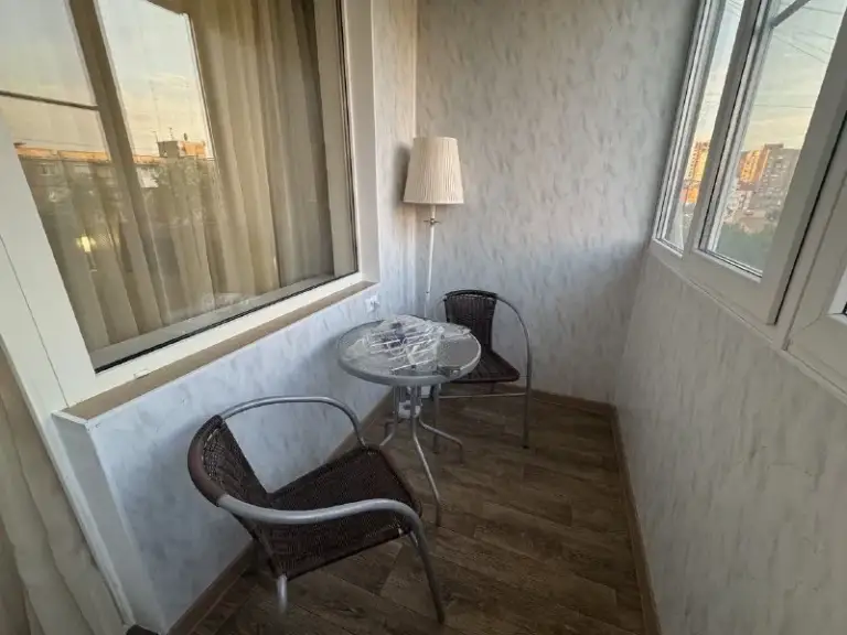 Сдам двухкомнатную квартиру
🌇Донецк, ворошиловский район б. Школьный набережная📌
✅Квартира красивая, уютная
✅Шикарное месторасположение!
❗️Тихий центр!
📍В шаговой доступности крытый рынок, набережная, пл. Ленина.
✅Квартира после ремонта, все абсолютно новое: мебель и быттехника.
💦Установлен водонакопитель, вода холодная и горячая круглосуточно!
💰Стоимость 55 тыс рублей плюс коммунальные. Арендаторы один человек или пара, без животных.
📲☎️+79493389894 Ан евгения
Оплата риэлтору только по факту заселения
Подписаться | 📩дать объявление
📲Наш max - фотография - 5