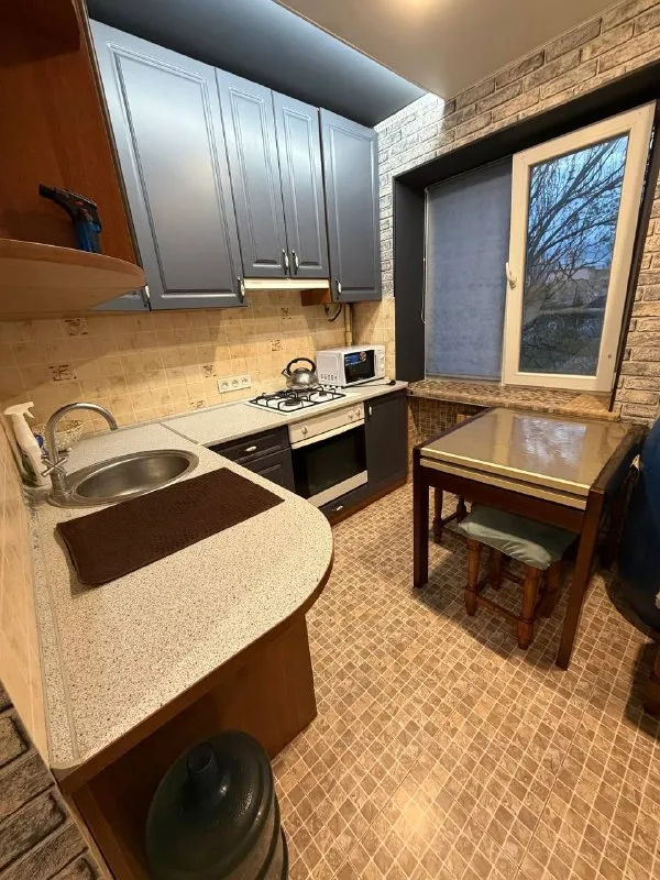 🏡 Сдаётся квартира посуточно в донецке 🏡
✨ Уютно, комфортно и со всеми удобствами — ваш идеальный отдых начинается здесь! ✨
🛏️ Полностью обустроено для проживания:
✔️ Постельные принадлежности — мягкие и свежие! 🧸🛌
✔️ Стиральная машина — забудьте о грязных вещах! 🧼👕
🏪🥐🚏
💰 Цена — договорная (зависит от количества гостей и срока проживания) 💰
💵 Залог обязателен — для вашей и нашей надёжности! 🔐
📞 Звоните прямо сейчас:
+7 949 337‑90‑32
📲 Пишите в telegram, мах юлия
🤗 Ждём вас! Добро пожаловать в уютный дом вдали от дома! 🏡💖 - фотография - 2
