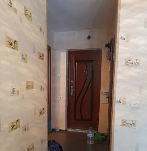 Продается 1-комнатная квартира в киевском районе

Стройте свое пространство с агентством недвижимости город.
Вы мечтаете - мы реализовываем💫

🏗Район: киевский
🏘Комнат - 1
🏢Этаж - 2/5
🚪Общая площадь - 28,8 м2

Продажа однокомнатной квартиры в киевском районе, улица чапаева, ориентир - путиловский рынок.

Транспортная развязка в любую точку города :

✔️Магазины, супермаркеты рядом.
Фото квартры не качественные - лучше смотреть в живую :
✔️Комнаты светлые - новые обои в целом квартира на твердую 4 👌большие комнаты
✔️Балкон застеклен

Квартира в жизни лучше чем на фото ‼️ можно зайти и жить в квартире все остается ‼️

Показ в любое время

Снижение цены!

💵Цена: 1 800 000 рублей
☎️Телефон: + 7 (949) 513 13 00
☎️Телефон: + 7 (949) 037 06 36 - фотография - 8