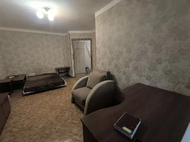 Продажа 1-комнатной квартиры в киевском районе

Стройте свое пространство с агентством недвижимости город.
Вы мечтаете - мы реализовываем💫

🏗Район: киевский
🏘Комнат - 1
🏢Этаж - 4/5
🍞Кухня - 7 м2
🚪Общая площадь - 32 м2

Продается однокомнатная квартира в киевском районе районе донецка, улица щорса 59.

📌Вода по графику
📌Отопление новое
📌Квартира теплая
📌Пластиковые окна

Отличное месторасположение, все в пешей доступности, центральная часть донецка, но в то же время тихо и спокойно.

Рядом магазины, школы, детские садики, больница.

✔️Тихий центр

Отличная цена

💵Цена: 2 200 000 рублей
☎️Телефон: +7 (949) 513 85 58 - фотография - 4