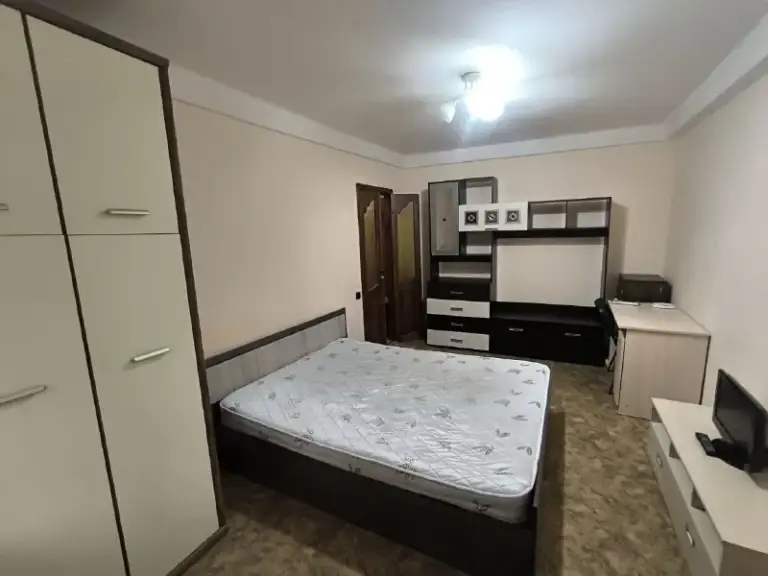 Продажа 1-комнатной квартиры в киевском районе

Стройте свое пространство с агентством недвижимости город.
Вы мечтаете - мы реализовываем💫

🏗Район: киевский
🏘Комнат - 1
🏢Этаж - 3/5
🍞Кухня - 7 м2
🚪Общая площадь - 31 м2

Продается однокомнатная квартира в киевском районе районе донецка, проспект освобождения донбасса 12 а.

Квартира находится в центральной части донецка, рядом областная травматология, скверы, магазины.

📌Все коммуникации новые
📌Деревянный балкон в отличном состоянии.
📌Все остаётся. Заходи и живи

✔️Чистый подъезд.
✔️Зелёный двор.
✔️Тихий центр

💵Цена: 2 800 000 рублей (торг)
☎️Телефон: +7 (949) 513 85 58 - фотография - 2