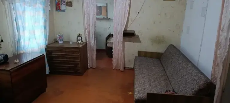 🏡Продам дом в городе
Торез днр

• Участок 6-соток земли

• Санузел и ванная комната в доме
• Дом продаётся с мебелью
• На территории участка есть гараж, хоз постройки, летняя кухня и скважина для воды
• Документы готовы
🔥Собственник

💴Цена: 550.000 рублей
☎️+7(949) 337-61-69 Геннадий

📨Подписаться - фотография - 5
