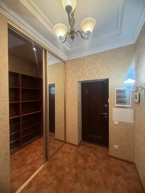 Продается просторная 3-х комнатная квартира в новостройке!донецк, киевский район‼️

Ан «статус» - твой выбор в мире недвижимости!🤝

📍Адрес: г.  Донецк, киевский район, панфилова, 21/4.

✅Этаж: 10‑й.
✅Общая площадь: 107 кв.  М.
✅Качественный ремонт из проверенных материалов.

📌Дополнительно: остаётся вся мебель и бытовая техника в отличном состоянии — можно сразу заселяться.

✅В шаговой доступности — супермаркет «молоко» и крупные торговые центры.
✅Рядом расположены детские сады и школы — идеально для семей с детьми.
✅Всё необходимое для повседневной жизни — в нескольких минутах ходьбы.

📌Квартира полностью готова к проживанию: заходи и живи!

💸 13 000 000 Руб.

☎️+79495753652
📞+79496455686
📞+79490774949 - фотография - 6