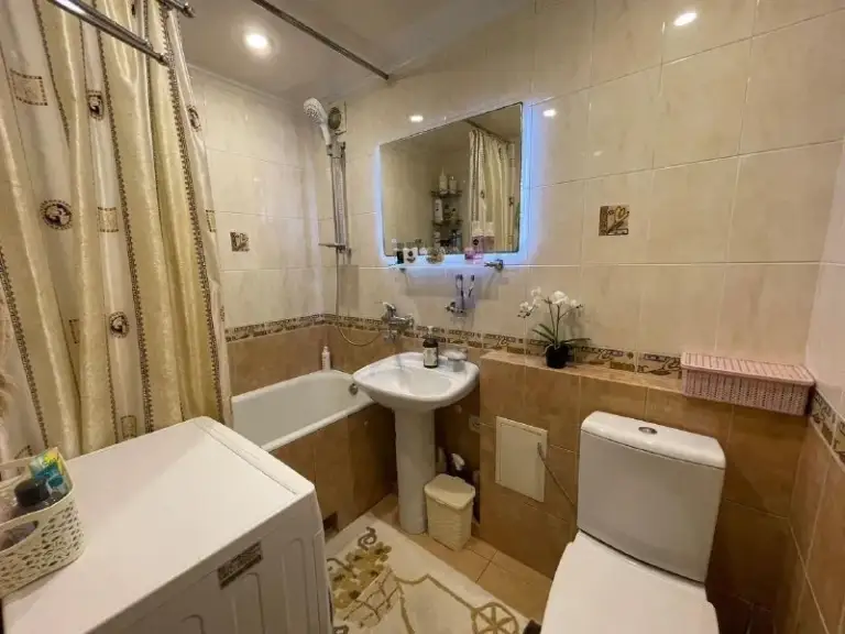 🏡Аренда 2-х комнатной квартиры
🌇Город: донецк днр
🏙️Район: киевский р-н,
🗺Ориентир больница вишневского

📍Сдам квартиру в отличном состоянии сроком более 6 месяцев для пары, возможно дети, без животных.

• Мебель, техника европейских производителей.
• Вода в квартире холодная, горячая согласно графика.
• Возможна установка накопительной системы.

Долгосрочная аренда

💴Цена: 50.000₽ + комуслуги.
☎️️☎️☎️+79494194208

📨Подписаться - фотография - 5