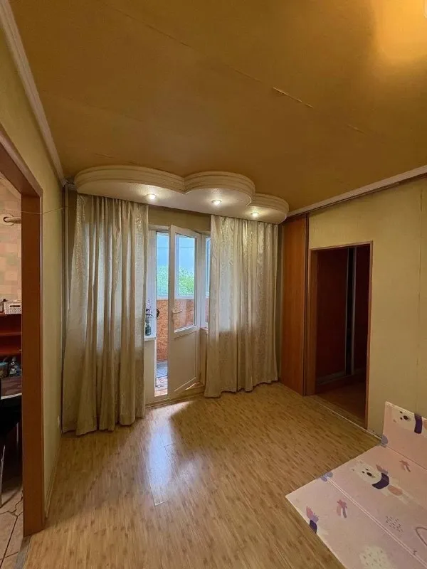 Продается 2х комнатная квартира

🌇Донецк, кировский районн,
Улица кирова📌

✅Этаж 4/5
✅Общая площадь 48м2
✅Состояние хорошее, жилое.
📍В шаговой доступности ск кировец, магазины, остановка.
💦Вода по графику

💰Цена 2 800 000 ₽

📲☎️+7 (949) 564-41-75

Подписаться  |  📩дать объявление
📲Наш max - фотография - 3