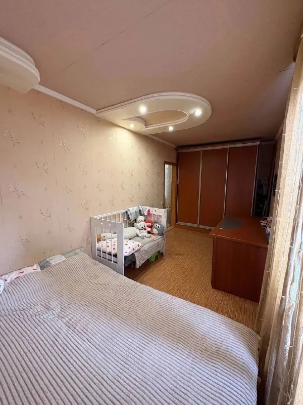 Продается 2х комнатная квартира

🌇Донецк, кировский районн,
Улица кирова📌

✅Этаж 4/5
✅Общая площадь 48м2
✅Состояние хорошее, жилое.
📍В шаговой доступности ск кировец, магазины, остановка.
💦Вода по графику

💰Цена 2 800 000 ₽

📲☎️+7 (949) 564-41-75

Подписаться  |  📩дать объявление
📲Наш max - фотография - 4