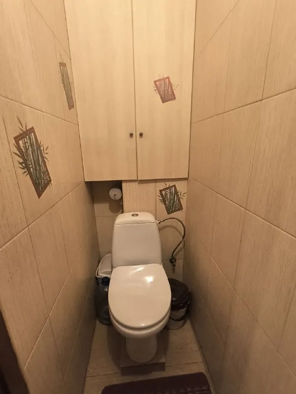 Продажа 2-комнатной в куйбышевском районе

Стройте свое пространство с агентством недвижимости город.
Вы мечтаете - мы реализовываем💫

🏗Район: куйбышевский
🏘Комнат - 2
🏢Этаж - 2/5
🚪Общая площадь - 47 м2

Продается двухкомнатная квартира в куйбышевском районе - азотный

Комнаты раздельные. Отличный ремонт, красивая мебель, кондиционер, плазмы, холодильник, новая стиралка, поменяны стояки, чистая, светлая. Застекленный новый балкон.

Не требуется дополнительных вложений, заходи и живи. Все оставляем.

Магазины, аптеки, рынок, больница, банки транспорт - все рядом в нескольких метрах. Парковка во дворе.

Документы готовы.

💵Цена: 4 500 000 рублей (торг)
☎️Телефон: + 7 (949) 513 85 58 - фотография - 7