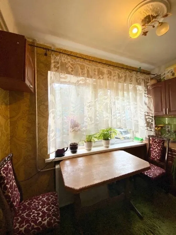🏡Сдам 2-х комнатную квартиру
🌇Город: донецк днр
🏙️Район: куйбышевский р-н
🗺Ориентир топаз.

Квартира находится на 2 этаж.

• Вода холодная и горячая по графику. Есть колонка! Хорошее состояние. Вся мебель и техника - холодильник, стиральная машинка автомат, тв, телевизор, кондиционер. Интернет.

• 25.000 + Коммунальные. Залог разбивают.
• Не сдается одиноким военным! Без животных ‼
☎📞+79494707442 Или telegram/мах

Оплата услуг риелтора по факту заселения! Ехать в офис и вносить оплату до просмотра не нужно❗

📨Подписаться - фотография - 7