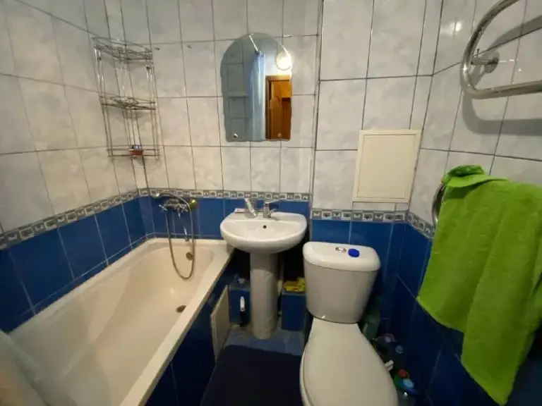 🏡Сдам 2-х комнатную квартиру
🌇Город: донецк днр
🏙️Район: куйбышевский р-н
🗺Ориентир топаз.

Квартира находится на 2 этаж.

• Вода холодная и горячая по графику. Есть колонка! Хорошее состояние. Вся мебель и техника - холодильник, стиральная машинка автомат, тв, телевизор, кондиционер. Интернет.

• 25.000 + Коммунальные. Залог разбивают.
• Не сдается одиноким военным! Без животных ‼
☎📞+79494707442 Или telegram/мах

Оплата услуг риелтора по факту заселения! Ехать в офис и вносить оплату до просмотра не нужно❗

📨Подписаться - фотография - 8