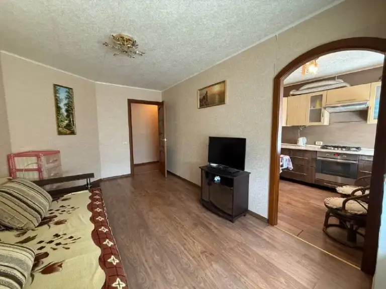 🏡Сдам 2-х комн. Кв в центре, проспект мира пересечение с университетской.
🌇Город: донецк днр
🏙️Район: ворошиловский р-н

• Этажность–4/5 жилого дома

Установлен накопительный бак!
Мебель и техника. Интернет

💴Цена: 40.000+ коммунальные.
📍Залог.
📲+79494707442 Или telegram

Оплата услуг риелтора по факту заселения! Ехать в офис и вносить оплату до просмотра не надо❗

Аренда донецк днр - фотография - 4
