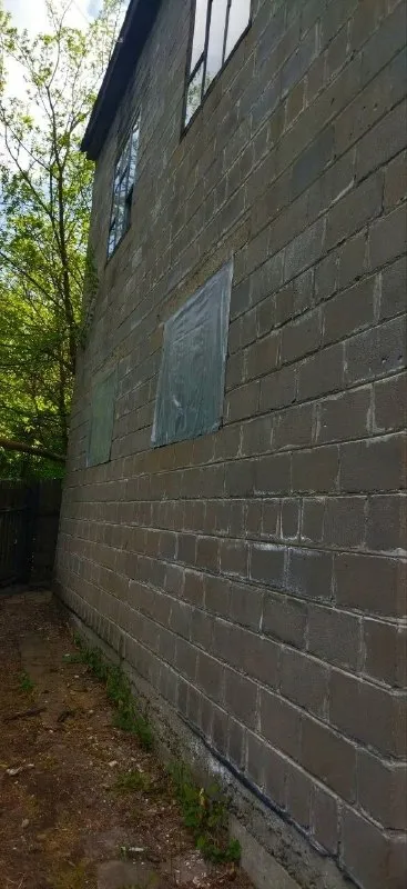 🏡Продаётся 4-х комнатный отдельно стоящий дом
🌇Город: донецк днр
🏙️Район: киевский р-н
🗺Проспект партизанский

• Общая площадь дома 74 м2

• Дом построен из кирпича
Газифицированный, газовое отопление
• Есть газовая колонка

• Санузел в доме, требуется косметический ремонт дома

• Участок 5 соток земли, на территории участка есть двухэтажный гаражный бокс, общей площадью 110 м2, размер гаража 6х9 м
• Высота потолка 4 м

• Пол бетонный, есть смотровая яма и большие ворота
🔥Собственник

💴Цена: 5🍋200.000 рублей
☎️+7(978) 752-59-43

📨Подписаться - фотография - 2