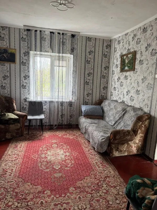 🏡Продаётся отдельно стоящий дом
🌇Город: донецк днр
🏙️Район: будённовский р-н
🗺Пгт ларино
• Общая площадь–68 м2
• Жилая–33.2 м2
• Дом шлаконаливной
• Санузел совмещённый
• Печное отопление,
Окна пластиковые
• Состояние жилья жилое
• Вода по графику
• На территории участка есть летняя кухня, хоз постройки и 10 соток огорода
• Рядом автостанция ларино, магазины, детский садик, школа и остановка общественного транспорта
• Документы готовы
🔥Собственник
💴Цена: 2🍋800.000 рублей
☎️+7(949) 539-42-34
📨Подписаться - фотография - 6