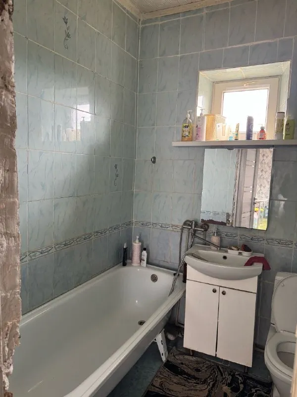 🏡Продаётся отдельно стоящий дом
🌇Город: донецк днр
🏙️Район: будённовский р-н
🗺Пгт ларино
• Общая площадь–68 м2
• Жилая–33.2 м2
• Дом шлаконаливной
• Санузел совмещённый
• Печное отопление,
Окна пластиковые
• Состояние жилья жилое
• Вода по графику
• На территории участка есть летняя кухня, хоз постройки и 10 соток огорода
• Рядом автостанция ларино, магазины, детский садик, школа и остановка общественного транспорта
• Документы готовы
🔥Собственник
💴Цена: 2🍋800.000 рублей
☎️+7(949) 539-42-34
📨Подписаться - фотография - 8
