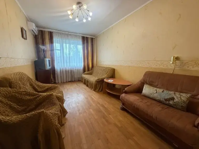 🏡Сдам 2-х ком. Квартиру в центре донецка
🌇Город: донецк днр
🏙️Район: ворошиловский район, 🗺шевченко, рамада гостиница.
• Этажность–4/5 жилого дома
• Квартира с мебелью, колонкой газовой, кондиционером, стиральной машинкой, вода по графику и чаще.
• Комнаты раздельные. Интернет
• 37.000 + Коммунальные.
📍Залог разбивают.
+79494707442 Или тelegram / мах
*Оплата услуг риелтора по факту заселения! Ехать в офис и вносить оплату до просмотра не надо❗
Аренда днр - фотография - 2