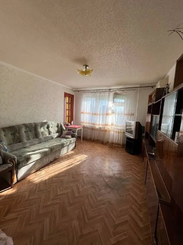 Продажа 2х комнатной квартиры

🌇Донецк куйбышевский район,
Улица куйбышева, ориентир - лучиано. 📌

✅Этаж - 5/9
✅Общая площадь - 49 м2
✅Квартира не угловая, теплая
💦Вода согласно графика
✅Толстые стены
✅Коммуникации поменяны - фотография - 2
