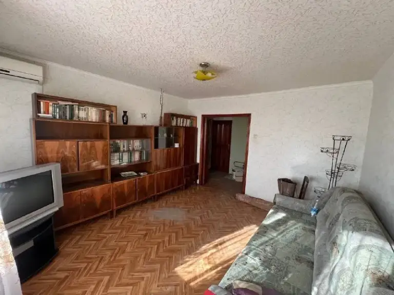 Продажа 2х комнатной квартиры

🌇Донецк куйбышевский район,
Улица куйбышева, ориентир - лучиано. 📌

✅Этаж - 5/9
✅Общая площадь - 49 м2
✅Квартира не угловая, теплая
💦Вода согласно графика
✅Толстые стены
✅Коммуникации поменяны - фотография - 3