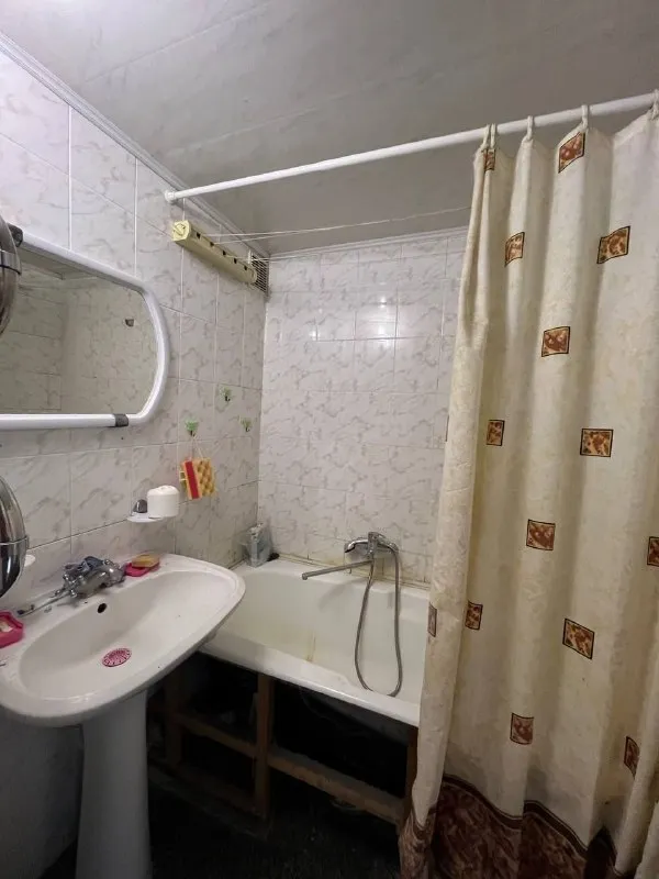 Продажа 2х комнатной квартиры

🌇Донецк куйбышевский район,
Улица куйбышева, ориентир - лучиано. 📌

✅Этаж - 5/9
✅Общая площадь - 49 м2
✅Квартира не угловая, теплая
💦Вода согласно графика
✅Толстые стены
✅Коммуникации поменяны - фотография - 8