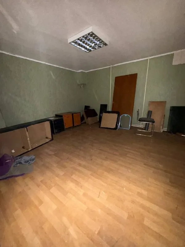 Продам коммерческое помещение
🌇Донецк, улица куйбышева 34,пересечение ленинского проспект с ул. Куйбышева - ориентир парк славянской культуры. 📌
🚪Общая площадь - 160 м2
✅ Свет, отопление, вода
✅Транспортная развязка в любую точку города. Удобный подъезд, есть парковка для авто.
👀Просмотр в любой день по предварительной договоренности за час ⏰.
📑Документы готовы рф
💰 - фотография - 4
