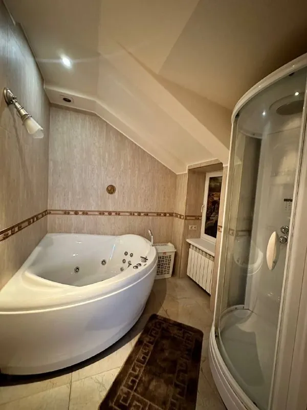 Сдается шикарный дом 🏡

🌇Город донецк, киевский район. Ул байдукова, заезд с челюскинцев ( ориентир донбасс арена, краеведческий музей)📌

✅Два этажа - 200 квадратов
✅Два санузла, каминная, 4 спальни, два зала.
✅Автономное отопление
💦Вода всегда!
🍖Мангальная зона, гараж, подвал

💰Стоимость 100 000 в месяц + свет. .. Image:url('//telegram. Org/img/emoji/40/e29d97.png')">❗️не сдается лицам младше 25 лет, не сдается более чем 2 мужчинам. Не допускается проживание  с животными.

📃Оплата услуг при подписании договора. ( никаких предоплат заранее не нужно!)

📲☎️+79493522012 Катерина

Подписаться  |  📩дать объявление
📲Наш max - фотография - 10