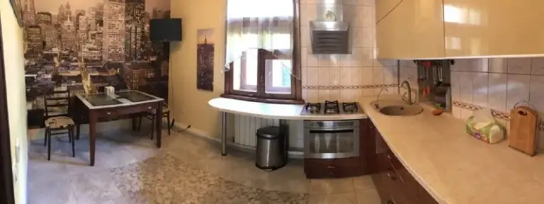 Сдается шикарный дом 🏡

🌇Город донецк, киевский район. Ул байдукова, заезд с челюскинцев ( ориентир донбасс арена, краеведческий музей)📌

✅Два этажа - 200 квадратов
✅Два санузла, каминная, 4 спальни, два зала.
✅Автономное отопление
💦Вода всегда!
🍖Мангальная зона, гараж, подвал

💰Стоимость 100 000 в месяц + свет. .. Image:url('//telegram. Org/img/emoji/40/e29d97.png')">❗️не сдается лицам младше 25 лет, не сдается более чем 2 мужчинам. Не допускается проживание  с животными.

📃Оплата услуг при подписании договора. ( никаких предоплат заранее не нужно!)

📲☎️+79493522012 Катерина

Подписаться  |  📩дать объявление
📲Наш max - фотография - 8