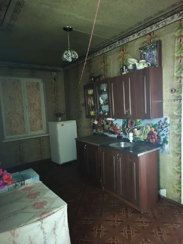 🏡 Продается квартира на земле

🌇Петровский район, донецк,
Район бывшей «галактики»📌

✅Дом на четыре хозяина.

❗️Во дворе имеются:
- Гараж
- Хозяйственные постройки
- Летний душ
- Туалет

📍Инфраструктура:
⛽ Поселок газифицирован
- Асфальтированные дороги
- Рядом остановка транспорта
- Больница в шаговой доступности

📄 Документы готовы к сделке.
💰 Цена: 1 000 000 ₽

📲☎️+7(949) 424 90 40 Виола
Собственник

Подписаться  |  📩дать объявление
📲Наш max - фотография - 10