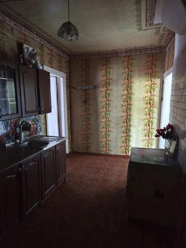 🏡 Продается квартира на земле

🌇Петровский район, донецк,
Район бывшей «галактики»📌

✅Дом на четыре хозяина.

❗️Во дворе имеются:
- Гараж
- Хозяйственные постройки
- Летний душ
- Туалет

📍Инфраструктура:
⛽ Поселок газифицирован
- Асфальтированные дороги
- Рядом остановка транспорта
- Больница в шаговой доступности

📄 Документы готовы к сделке.
💰 Цена: 1 000 000 ₽

📲☎️+7(949) 424 90 40 Виола
Собственник

Подписаться  |  📩дать объявление
📲Наш max - фотография - 5