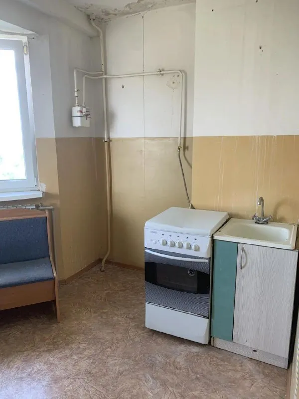 Продам однокомнатную квартиру

🌇Донецк в кировском районе,
Улица мечникова 100 в. 📌

🏢Этаж - 6/9
✅Общая площадь - 44 м2
✅Балкон 2.3 м2
✅Окна пластик
✅Коммуникации в хорошем состоянии

📍Рядом с домом: супермаркеты, школы, детские сады, магазины, транспорт

💰Цена: 2 700 000 рублей

📲☎️+7 (949) 513 85 58

Подписаться  |  📩дать объявление
📲Наш max - фотография - 7