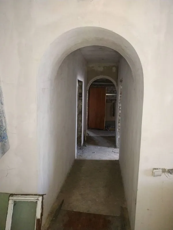 Срочная продажа, новый дом 🏡
От собственника❗️

🌇В макеевке (горняцкий р-н),
В пос. Куйбышева (28/4). 📌

✅Продается капитальный дом 2012 года постройки. В доме никто не жил! Все материалы свежие, состояние — «от стен до крыши» абсолютно новое.

❗️Главные плюсы:
✅ Все коммуникации в доме: газ, свет, вода.
✅ Стены подштукатурены, потолки — гипсокартон, разводка электрики готова. - фотография - 3