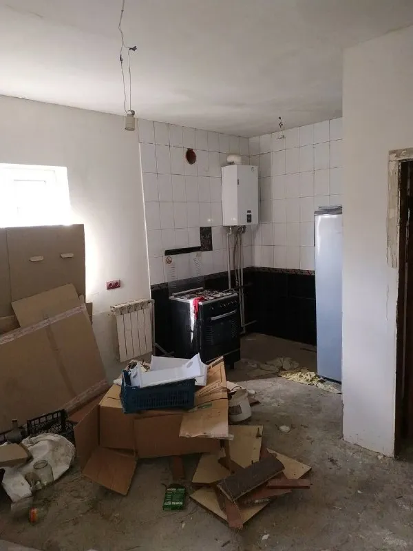 Срочная продажа, новый дом 🏡
От собственника❗️

🌇В макеевке (горняцкий р-н),
В пос. Куйбышева (28/4). 📌

✅Продается капитальный дом 2012 года постройки. В доме никто не жил! Все материалы свежие, состояние — «от стен до крыши» абсолютно новое.

❗️Главные плюсы:
✅ Все коммуникации в доме: газ, свет, вода.
✅ Стены подштукатурены, потолки — гипсокартон, разводка электрики готова. - фотография - 7
