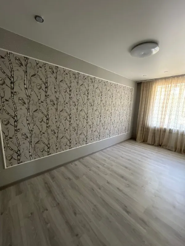 Продажа 3х-комнатной квартиры

🌇Донецк в киевском районе,
Улица полиграфическая, ориентир киевский рик. 📌

🏢Этаж - 3/3
🚪Общая площадь - 62 м2
✅Квартира теплая, зимой, прохладная летом
💦Вода согласно графику
✅Все коммуникации заменены
✅Все комнаты раздельные.
✅Санузел совмещ. .. Я все.

📑Документы готовы, внесены в росреестр. Собственник в городе. Прописанных нет.
💰Цена: 6 700 000 рублей (торг реальному клиенту)

📲☎️+7 (949) 513 85 58

Подписаться  |  📩дать объявление
📲Наш max - фотография - 4