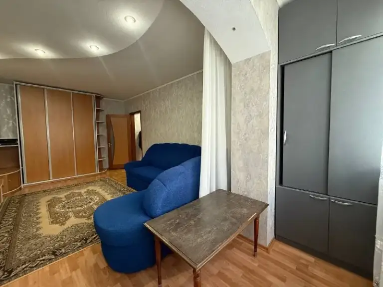 🏡Сдам 1-х комнатную
Квартиру
🌇Город: донецк днр
🏙️Район: будённовский р-н
🗺Мкр-н донской, напротив школы.
• Этажность–8/10 жилого дома
• Вода по графику холодная и горячая.
• Мебель, техника - холодильник, тв привезут, стиральная машинка, кондиционер, бойлер, интернет вайфай роутер.
💴Цена: 25.000 + коммунальные.
📍Залог.
Для 1-2 человек, без животных
☎📞+79494707442 Или telegram
*Оплата услуг риелтора по факту заселения! Ехать в офис и вносить оплату до просмотра не надо❗
Аренда днр - фотография - 7